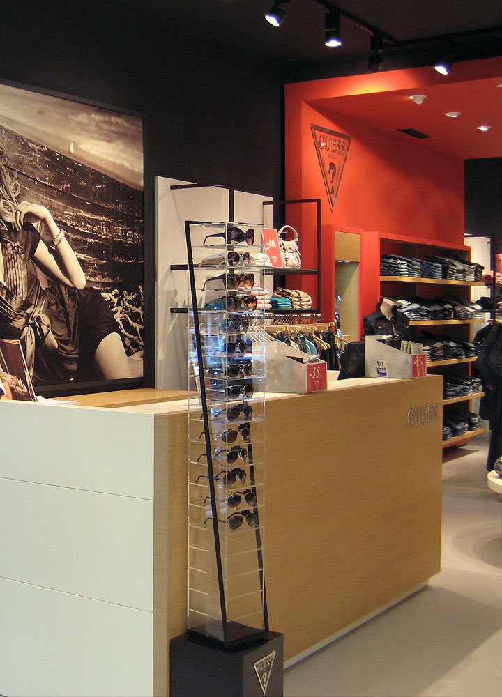 Tienda de gafas Guess