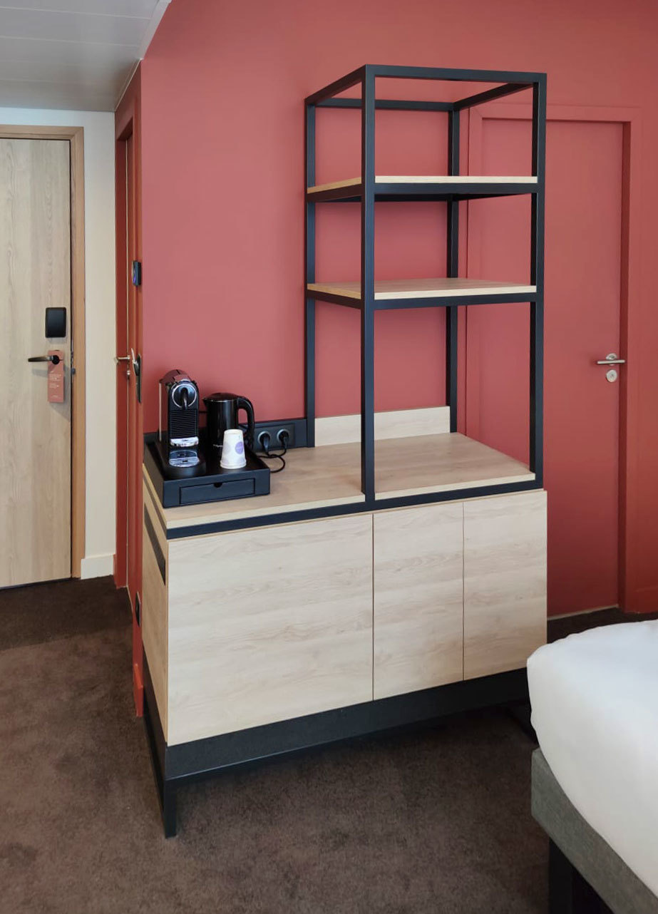 Remodelación del hotel Porte de Genève, de la cadena Novotel. Realizada por Robles Project Factory.