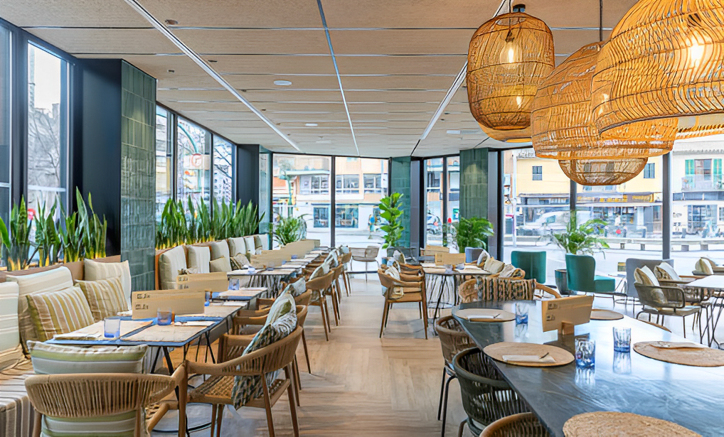 mobiliario del restaurante Js palma plaza 