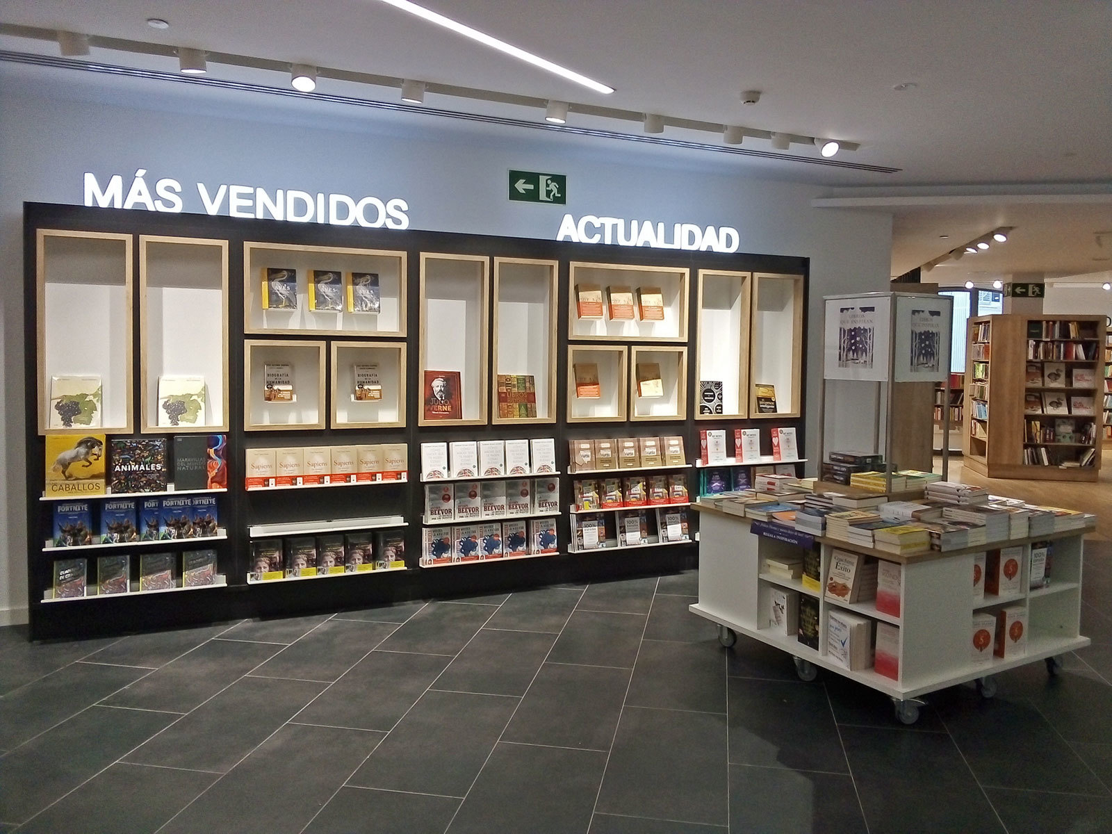 Interiorismo de la Casa del Libro de la Gran Vía de Madrid, realizado por Robles Project Factory.