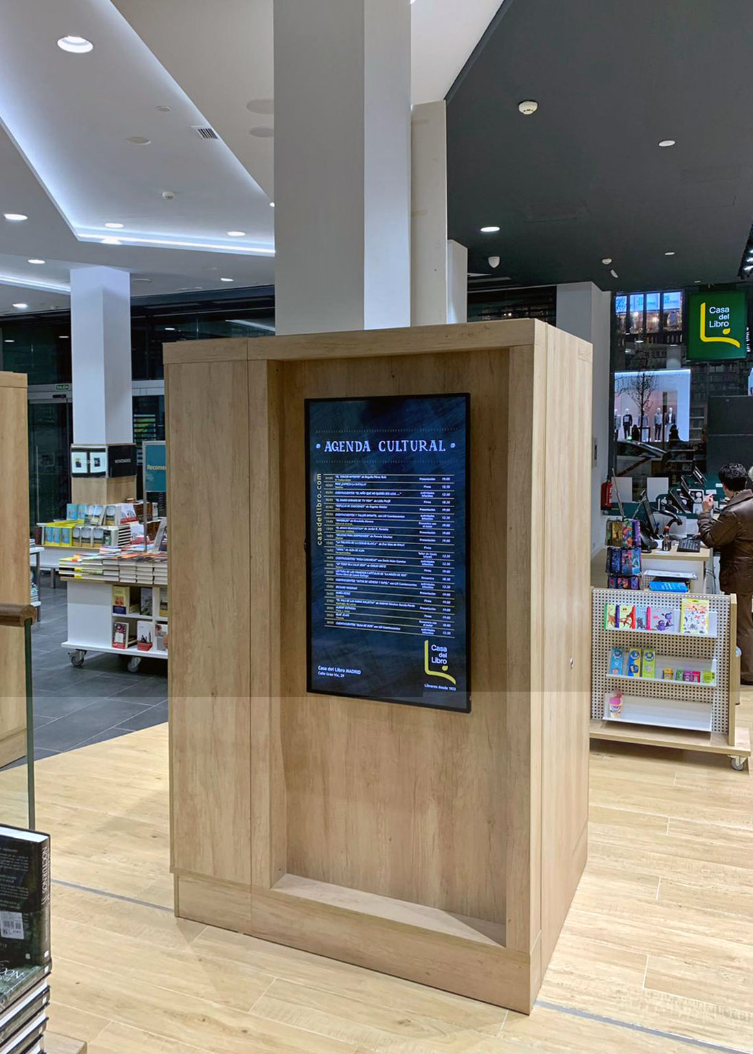 Interiorismo de la Casa del Libro de la Gran Vía de Madrid, realizado por Robles Project Factory.
